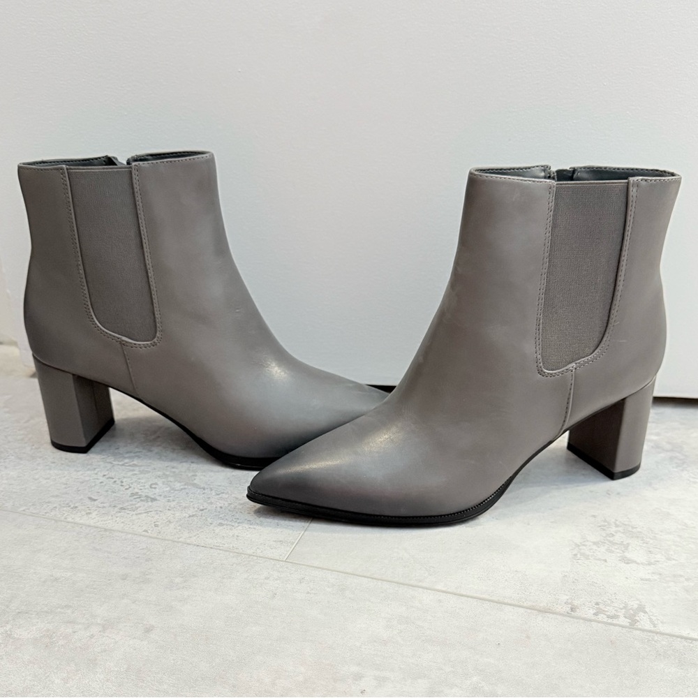 NWOB- 7.5- Franco Sarto Women's Demmi Pointed Toe Dress Bootie Ankle Boot - Picture 3 of 4